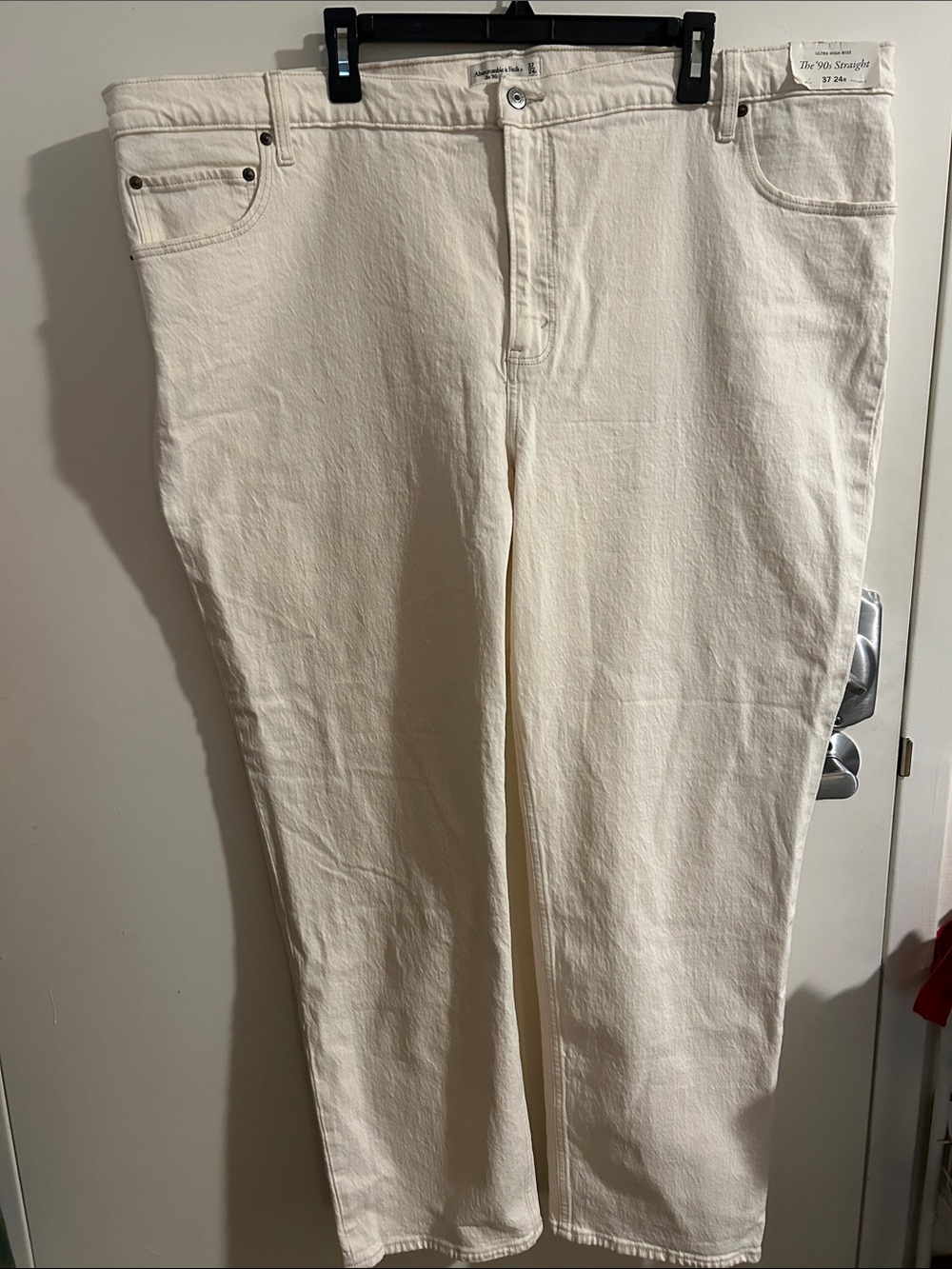 Abercrombie & Fitch Straight Leg Jeans in Cream